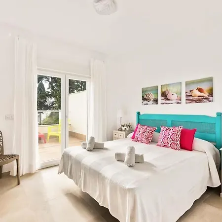 Villa Sleeps 14 Pool Air Con Wifi Nerja