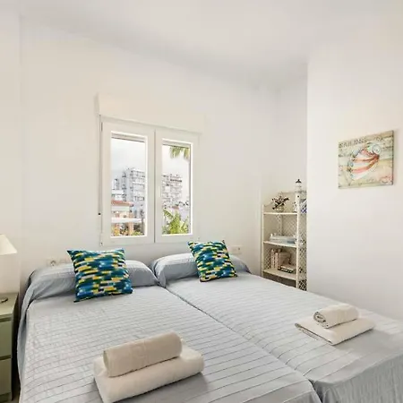 Sleeps 14 Pool Air Con Wifi *