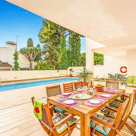 Villa Sleeps 14 Pool Air Con Wifi